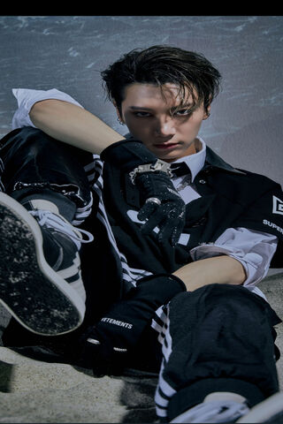 Ten: The Charismatic Trendsetter