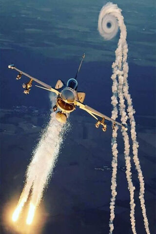 Falcon F16-1: Soaring Through the Skies! ✈️🔥