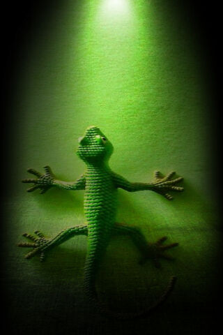 Gecko's Glow: A Lively Lizard Adventure! 🦎✨