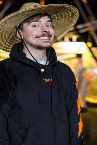 MrBeast: The Generous Entertainer 🌟