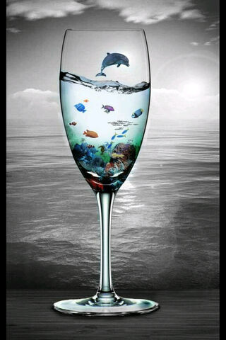 Ocean in a Glass: A Sip of Serenity 🌊🍷