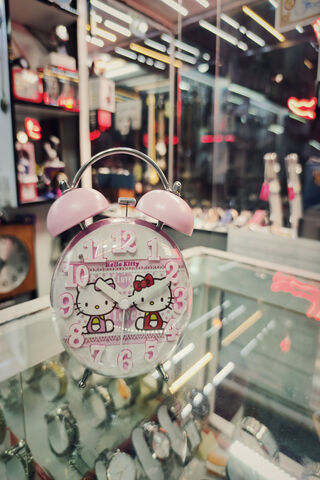 Time for Hello Kitty Fun! ⏰✨