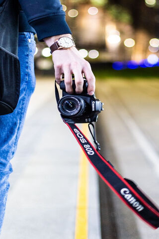 Capture Every Moment with the Canon 4K Camera 📸✨