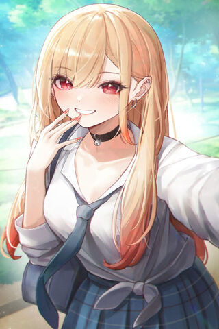 Charming Confidence: Marin Kitagawa's Selfie Moment 📸✨