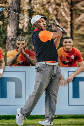 Swinging for Glory: Galatasaray's Unique Golf Event! ⛳️🏆