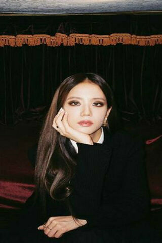 Elegance Redefined: Jisoo for Dior ✨