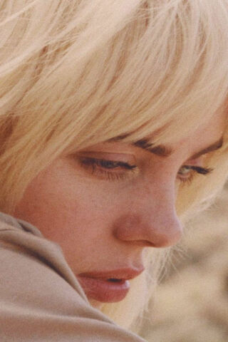 Billie Eilish: A Moment of Reflection 🌟