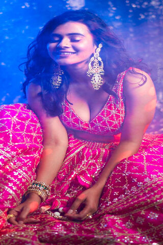 Radiant Elegance: A Celebration in Pink 🌸✨