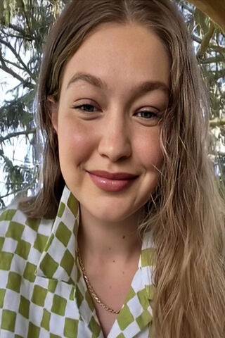 Gigi's Radiant Smile 🌟