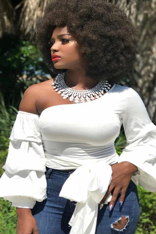 Embracing Elegance: Amara La Negra's Stunning Style ✨