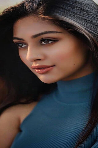 Radiant Elegance: The Allure of Anu Emmanuel
