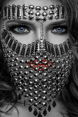 Enigmatic Elegance: The Allure of Arab Beauty ✨