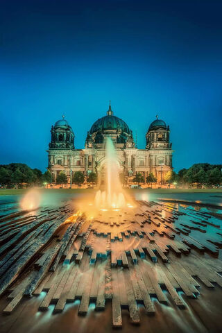 Berlin's Illuminated Majesty 🌟