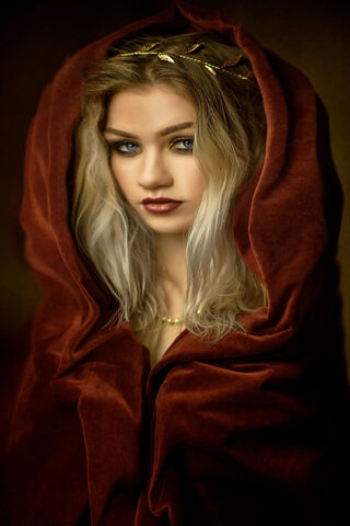 Enigmatic Elegance: The Blonde Muse ✨