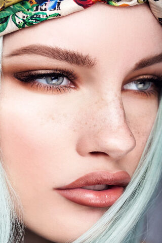 Radiant Elegance: A Close-Up of Beauty