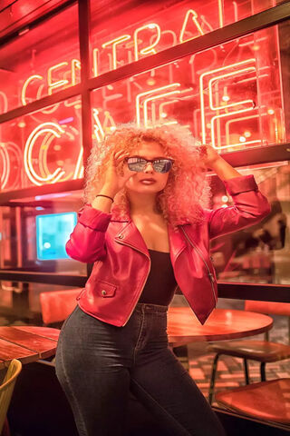 Curly Vibes Under Neon Lights 🌟
