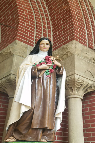 Female Wallpaper - Download to your mobile from PHONEKY