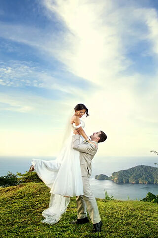Joyful Union: A Love Story in Paradise 🌅💍