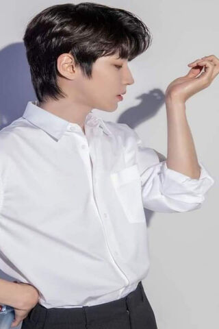 Charming Elegance: Hwang In Yeop's Style