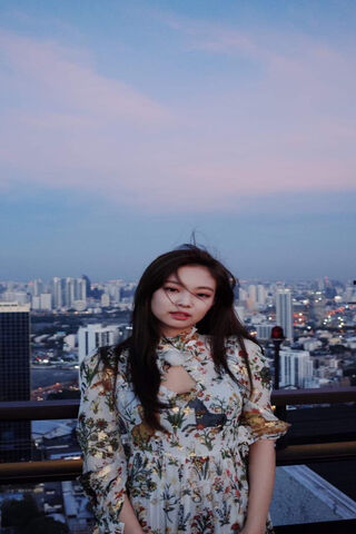 City Dreams: Jennie in Bloom 🌆🌸