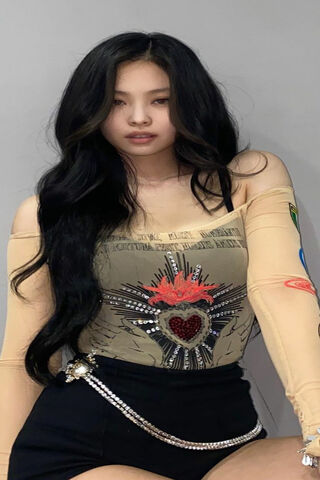 Glamorous Jennie: A Star Shining Bright ✨