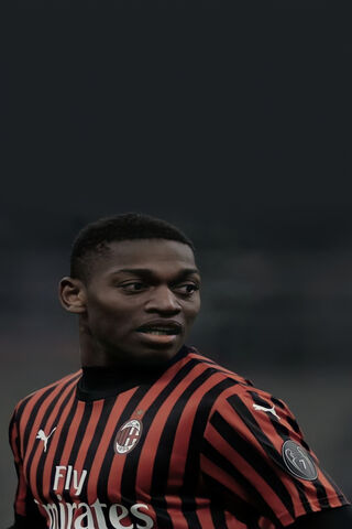 Leão: The Rising Star of AC Milan 🌟⚽