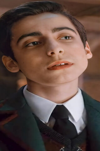 The Charismatic Charm of Aidan Gallagher 🌟