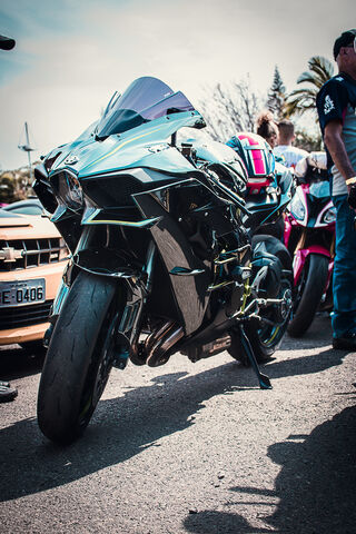 Supergirl's Ride: The Ultimate Power Machine! 🏍️✨