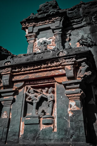 Mysteries of the Ellora Caves: A Journey Through Time 🏞️✨