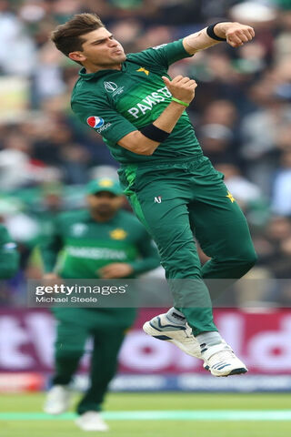 Shaheen Shah Afridi: The Rising Star of Pakistani Cricket 🌟