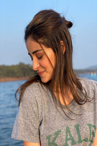 Ananya Pandey: A Moment of Serenity 🌊✨