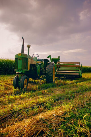 Harvesting Dreams: The Heart of Farming 🚜🌾