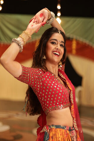 Dancing Queen: Keerthy Suresh Shines Bright! ✨💃