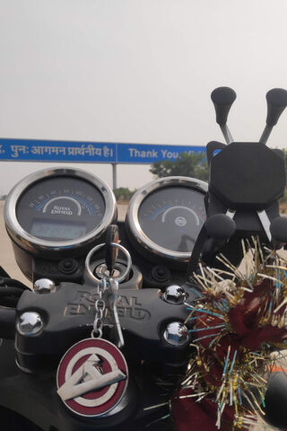 ThunderBird X 500: The Road Awaits! 🌍🏍️