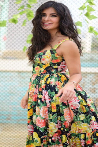 Blooming Beauty: Katrina Kaif in Floral Elegance 🌸