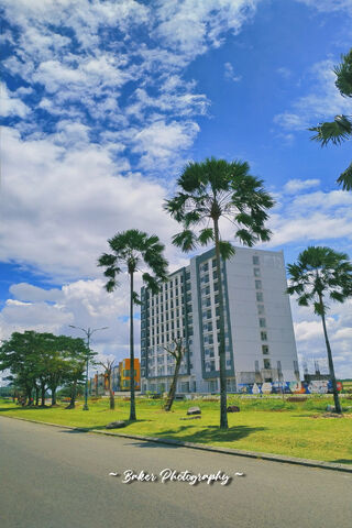 Salak View: A Glimpse of Modern Serenity 🌳🏢