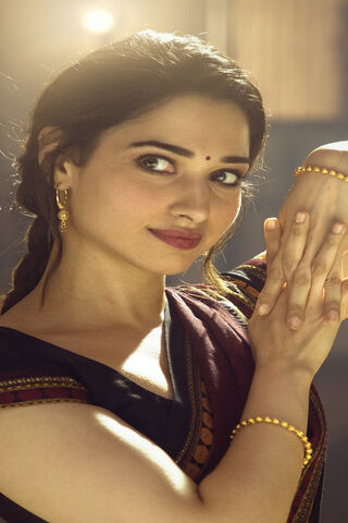 Tamannaah: The Essence of Grace and Elegance ✨