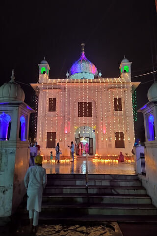 A Night of Serenity at Gurdwara Sahib 🌙✨
