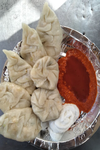 Delicious Momos: A Taste of India! 🥟🇮🇳