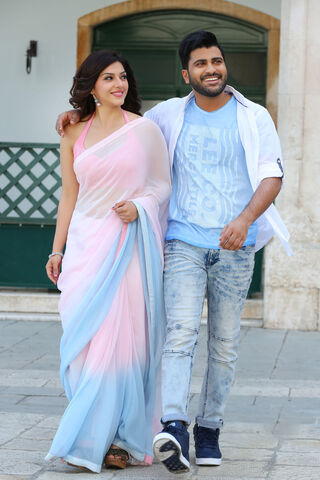 Romantic Stroll in Mahanubhavudu