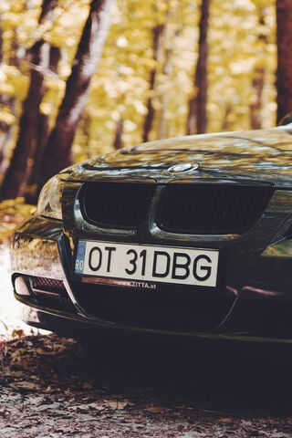 Elegance on Wheels: The BMW E90