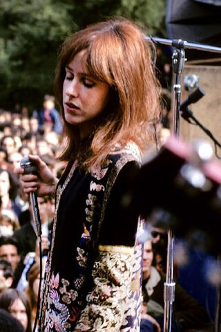 Grace Slick: The Voice of a Generation 🎤✨