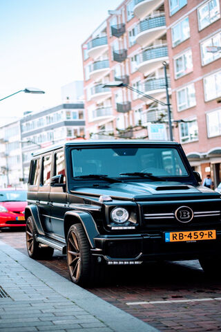 The Iconic Mercedes G-Class: A Blend of Luxury and Power 🚙✨