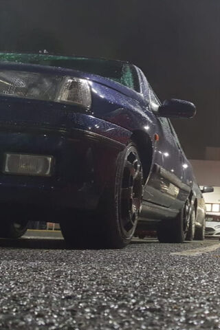 Renault Clio: A Nighttime Stunner 🚗✨