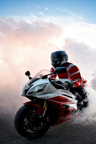 Riding the Thunder: The Superbike Experience 🏍️⚡