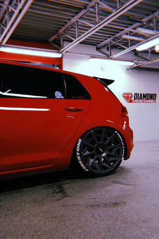 The Bold Volkswagen Golf GTI: A True Hot Hatch Icon! 🚗🔥