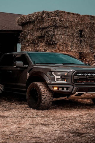 Unleashing the Beast: Ford Raptor in Action! 🚙💨