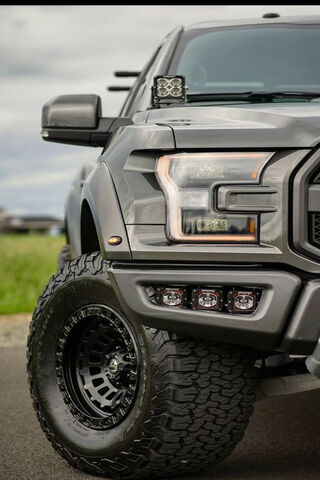 Unleashing the Beast: Ford Raptor in Action! 🦖🚙