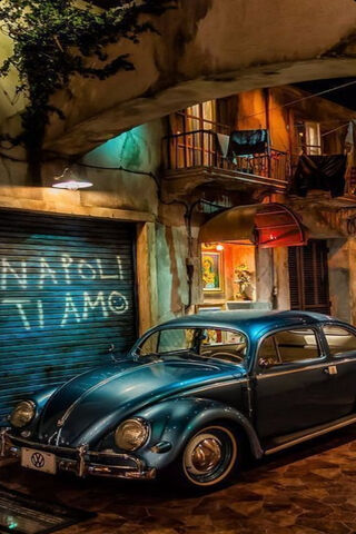 Classic Charm: A Night in Napoli 🚗✨