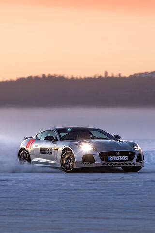 Jaguar F-Type: The Ultimate Winter Thrill! ❄️🚗